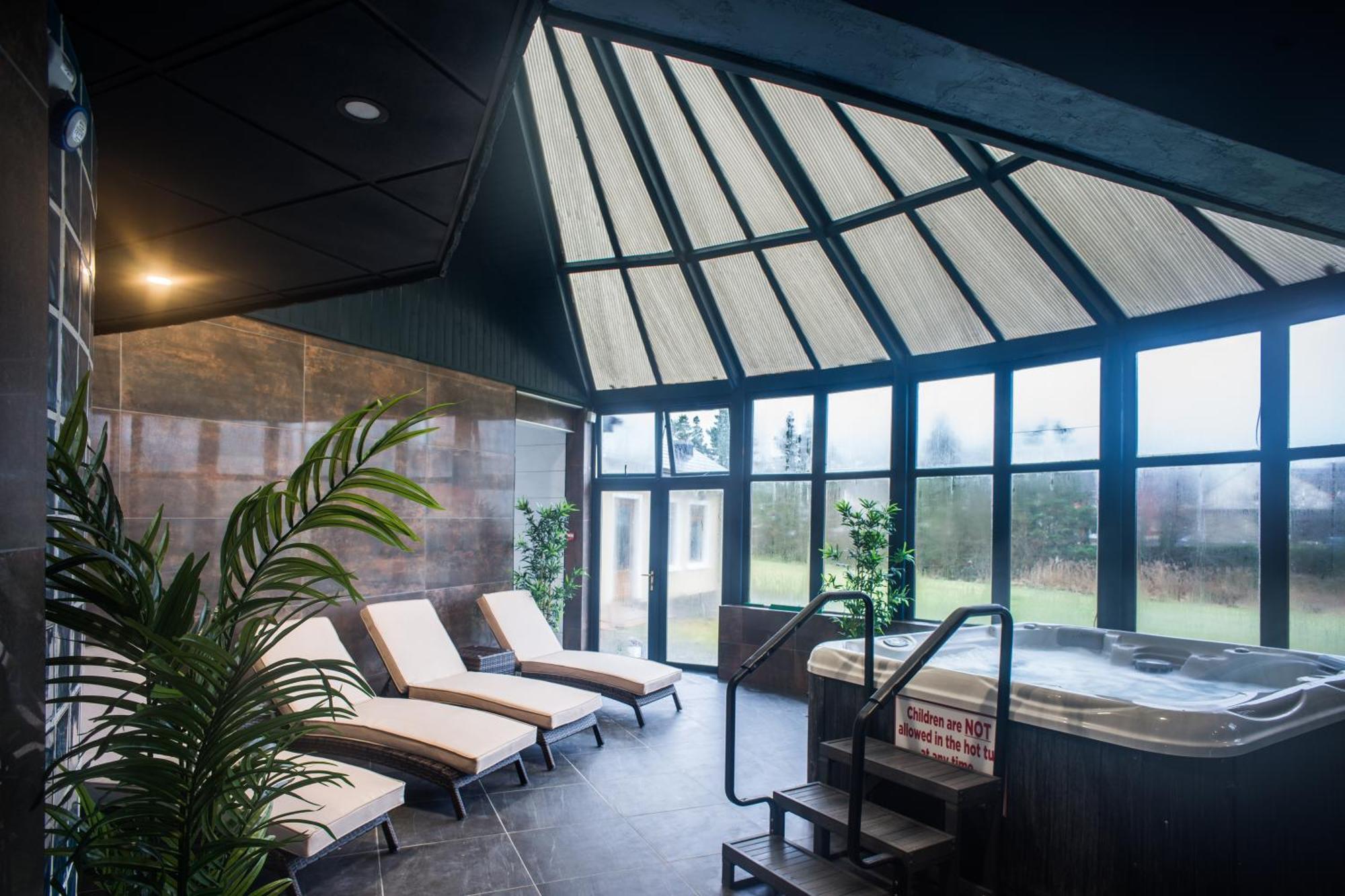 Holyrood Hotel - Leisure Centre & The Spa At Orchids Bundoran Eksteriør billede